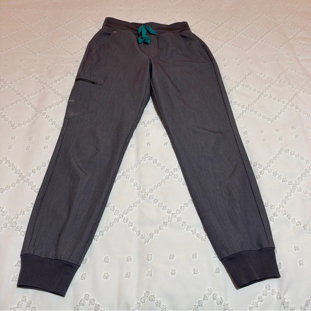 FIGS Women’s Zamora Joggers Graphite Technical Collection Size S Medical